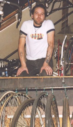 Kingtire.jpg (30493 bytes)