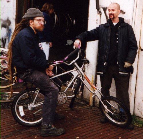 Ponder2.jpg (58831 bytes)